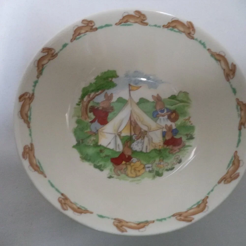 Royal Doulton mint chip